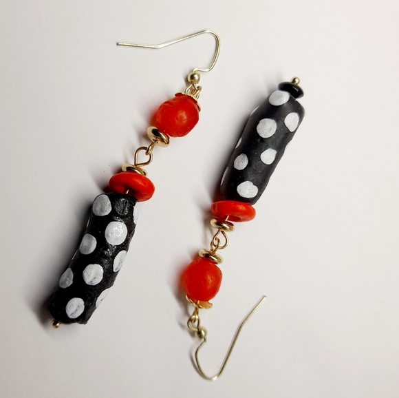 New handmade dangle bead earrings - Picture 3 of 4